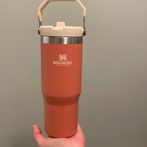 Stanley IceFlow Flip Straw Tumbler 30 oz